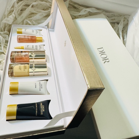 Dior Prestige Luxury 7 pc Skincare Gift Set minis - Picture 2 of 8